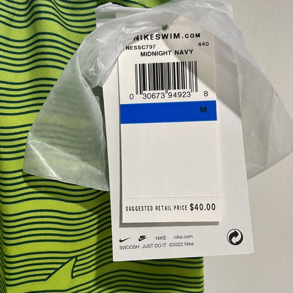 Boys Nike swim trunks - Picture 2 of 4